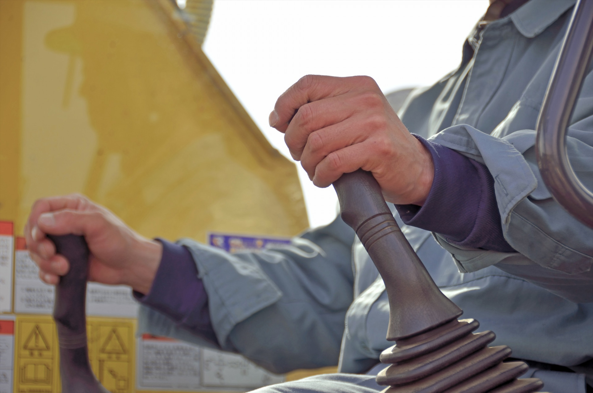 重機オペレーターの風景